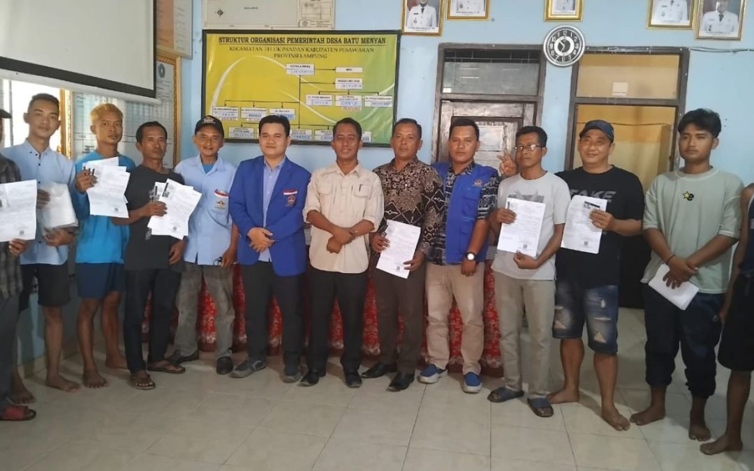 HNSI Provinsi Lampung Serahkan Bantuan E-Pas Kecil untuk Speedboat Warga Desa Batu Menyan dan Pulau Pahawang