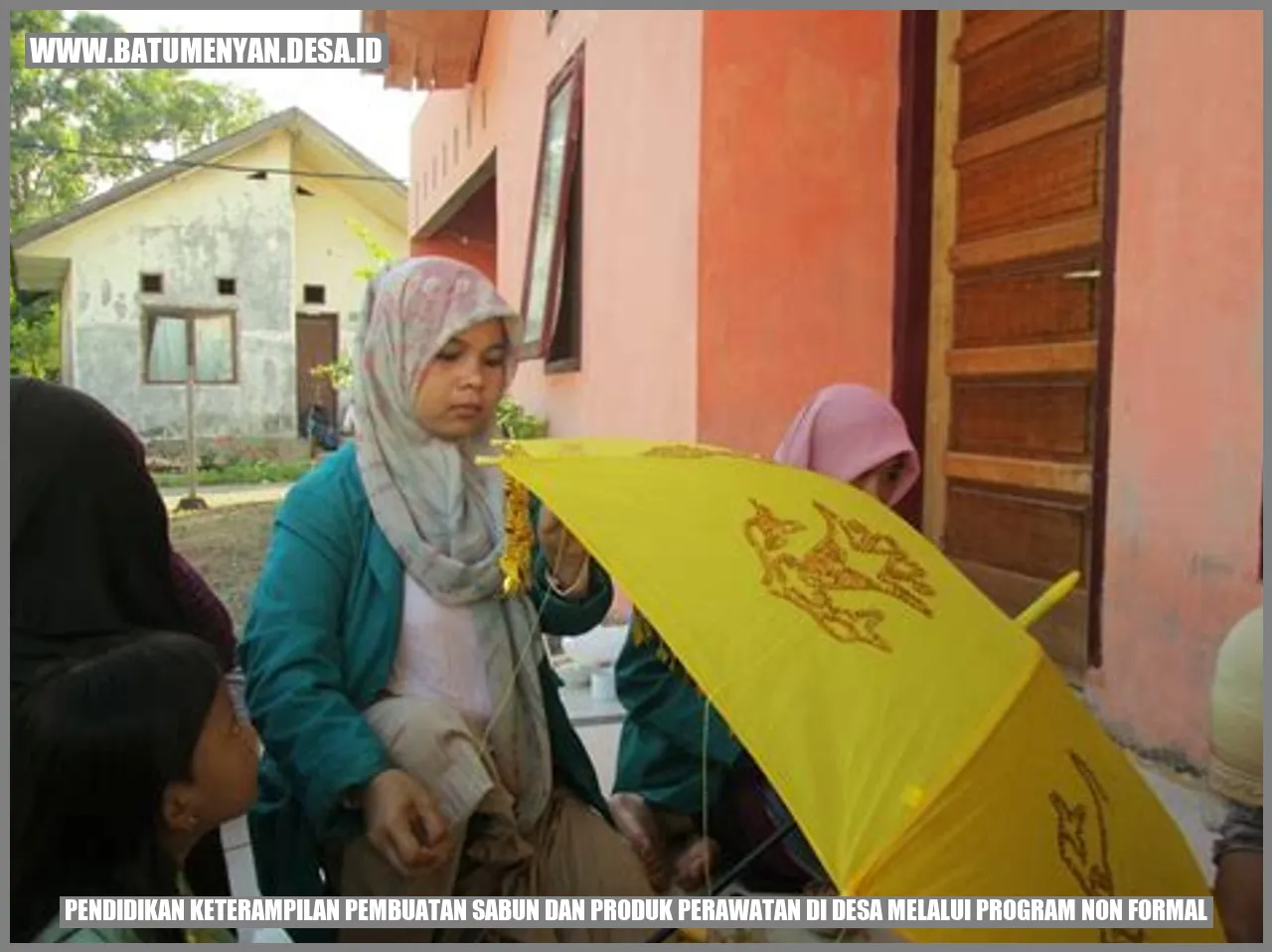 Gambar Pendidikan Keterampilan Pembuatan Sabun dan Produk Perawatan di Desa Melalui Program Non Formal
